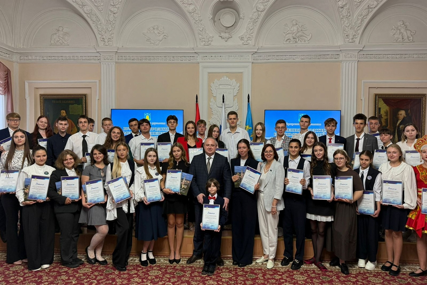 Derzhavin University Students Receive Tambov City Duma Scholarships