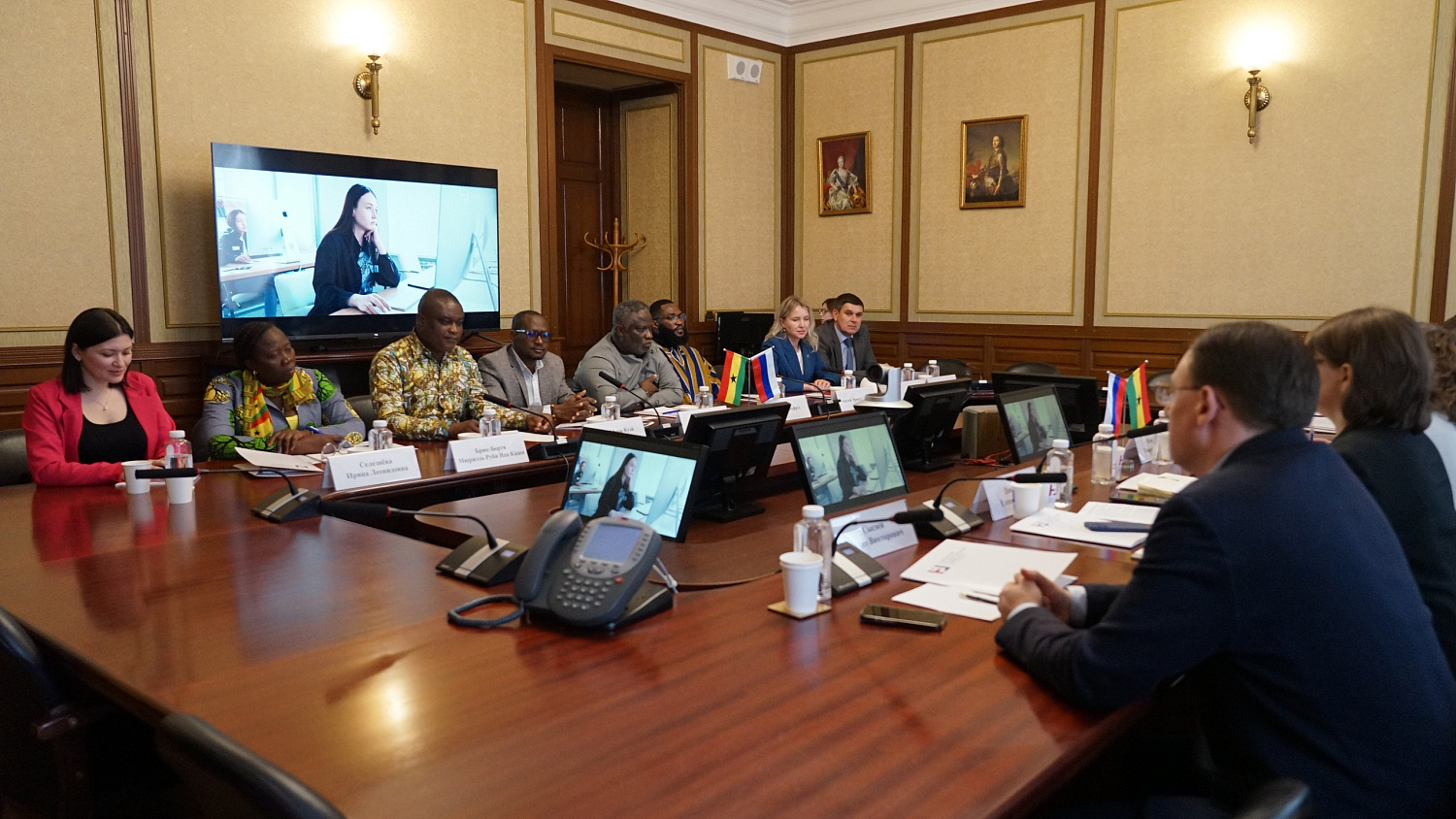 Developing Russian-Ghanaian Cooperation in Education, Science, and Culture –  Roundtable Discussion at Derzhavin University