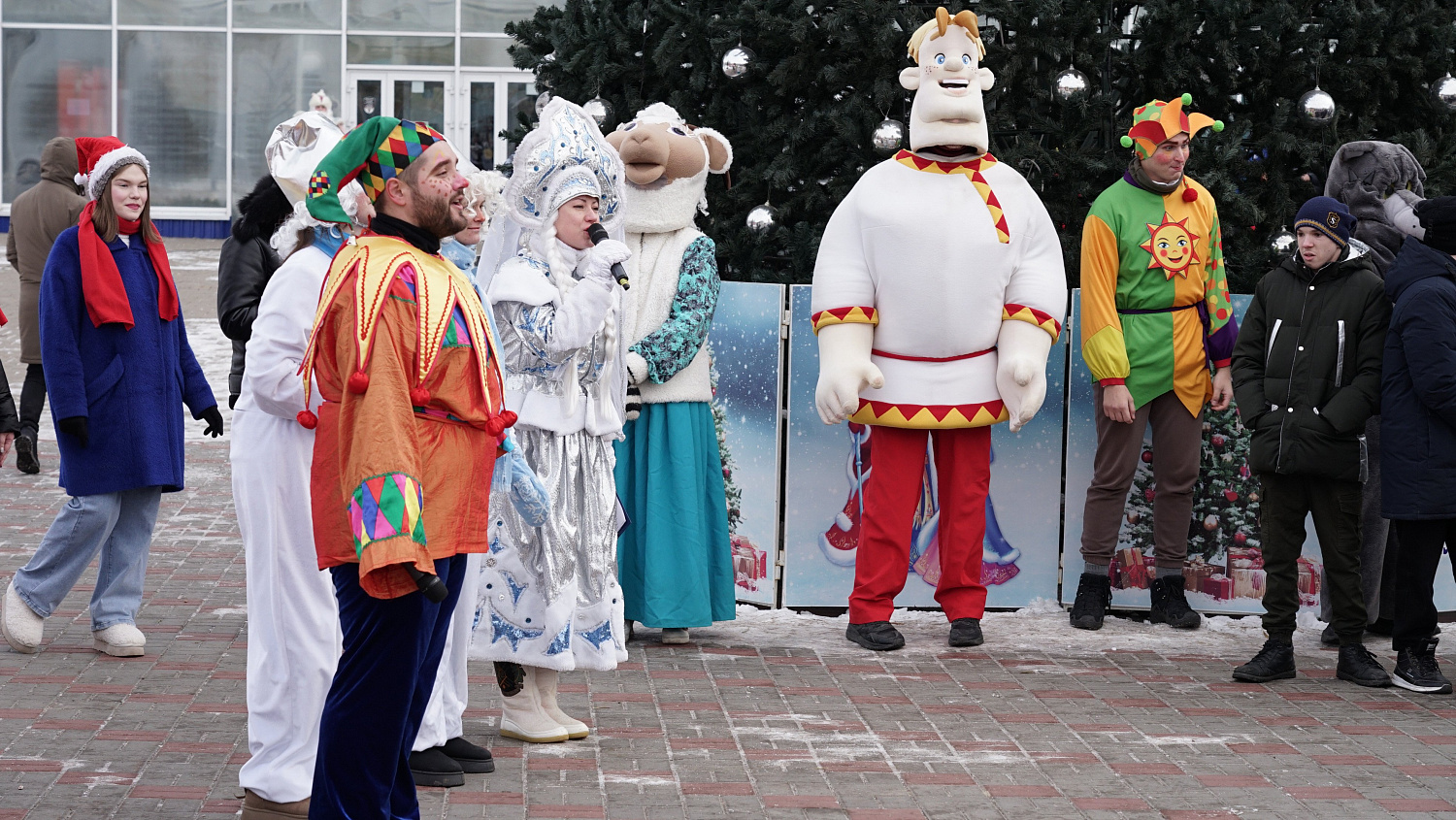 The main Christmas Tree of the University was Opened at Derzhavin University 