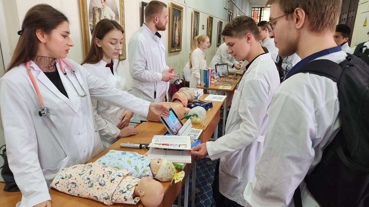 Derzhavin University Hosts a Week of Presentations by Student Research Groups