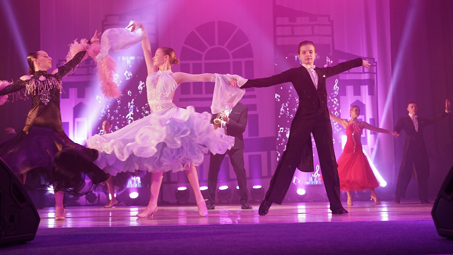 The Fiesta-TSU Ballroom Choreography Center Celebrated its 35th Anniversary with a Big Gala Concert