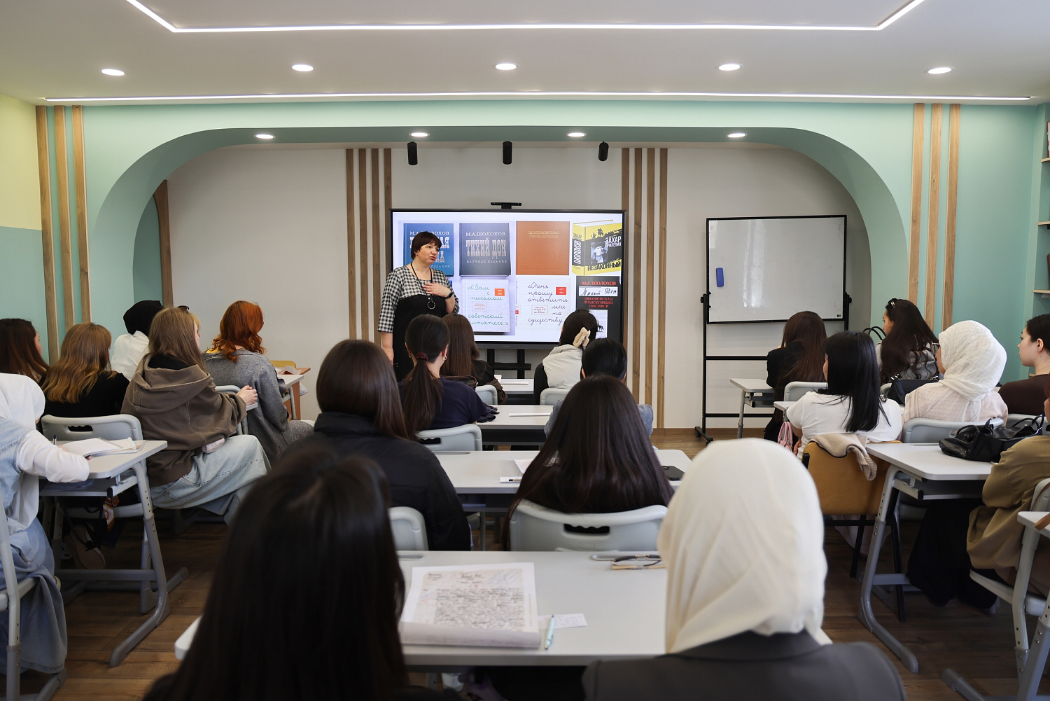 坦波夫国立杰尔查文大学在吉尔吉斯共和国“大学周”活动圆满落幕