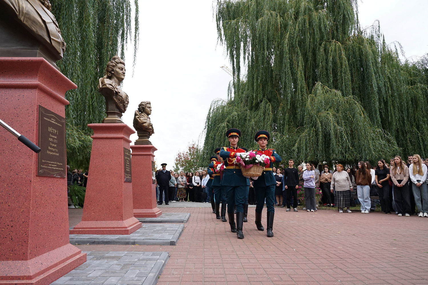 Monuments to Distinguished Compatriots Unveiled at Derzhavin University